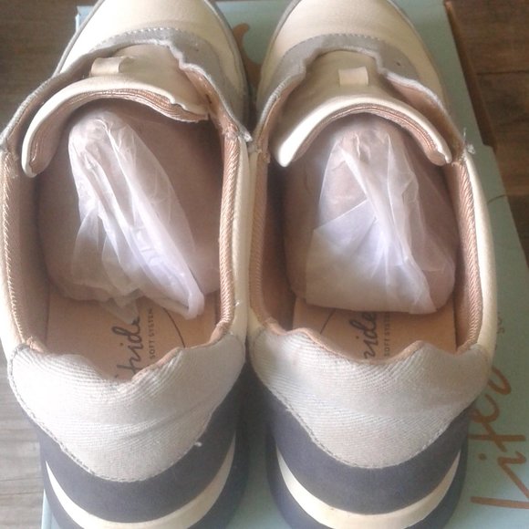 LIFESTRIDE SNEAKER SIZE 8 WIDE - Picture 9 of 9